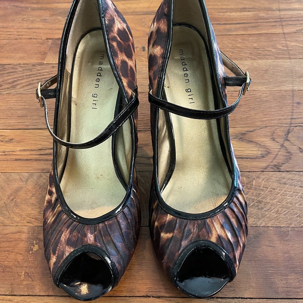 Madden Girl Peep Toe Leopard Heels Sz 8
